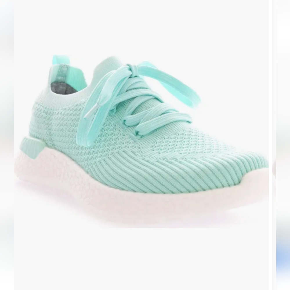 Propet B10 Unite NWT Mint Walking Sneaker Size 11W